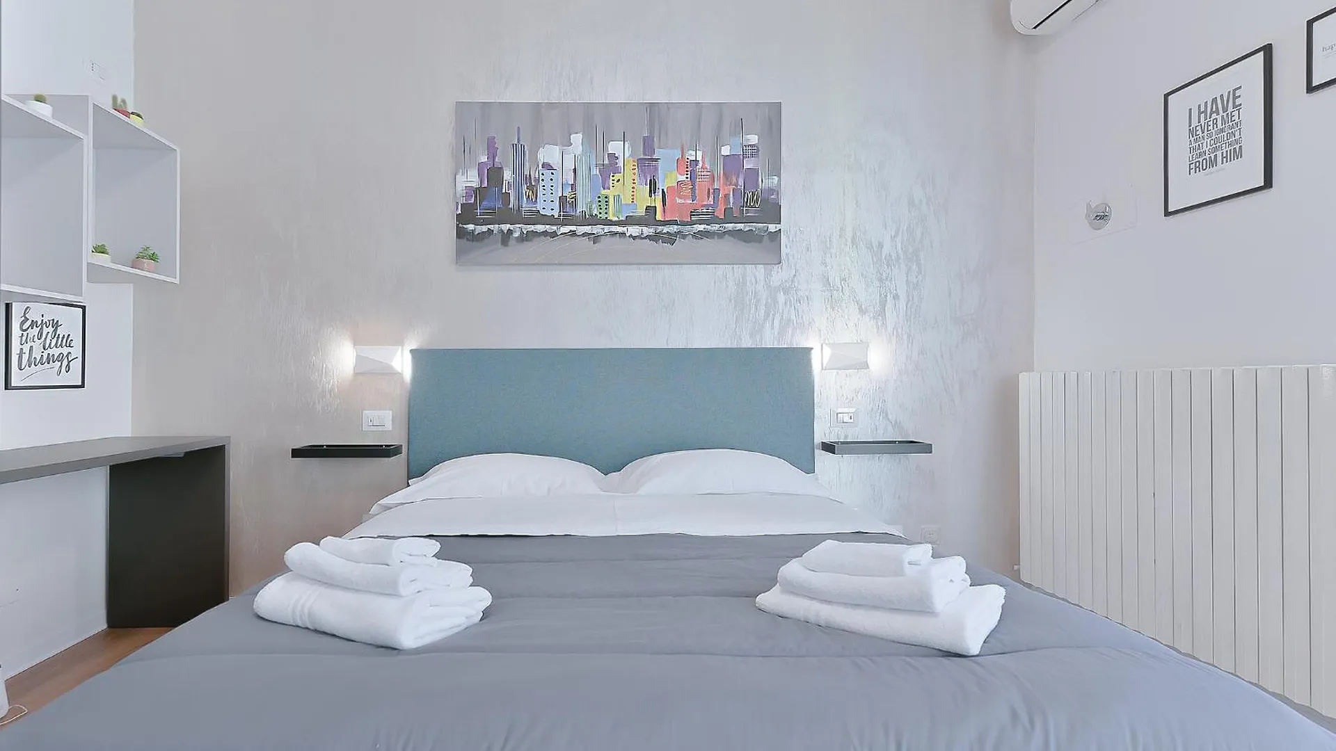 Taron House - Bologna Center Station & Fiera Apartment